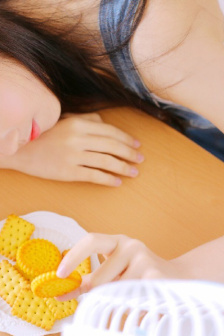 大叔与美女免费观看电视剧